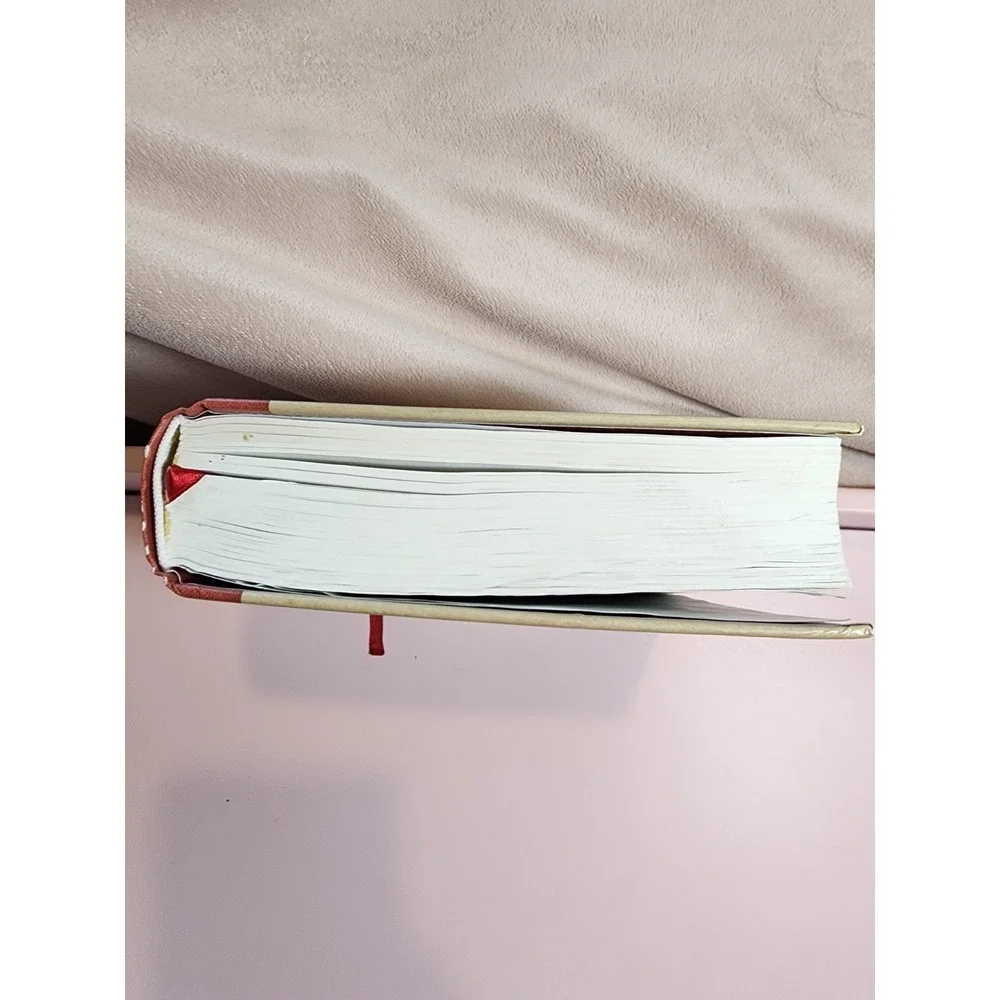 NKJV Beautiful Word Bible Large Print Like New Hardcover Red Letter Edition Good